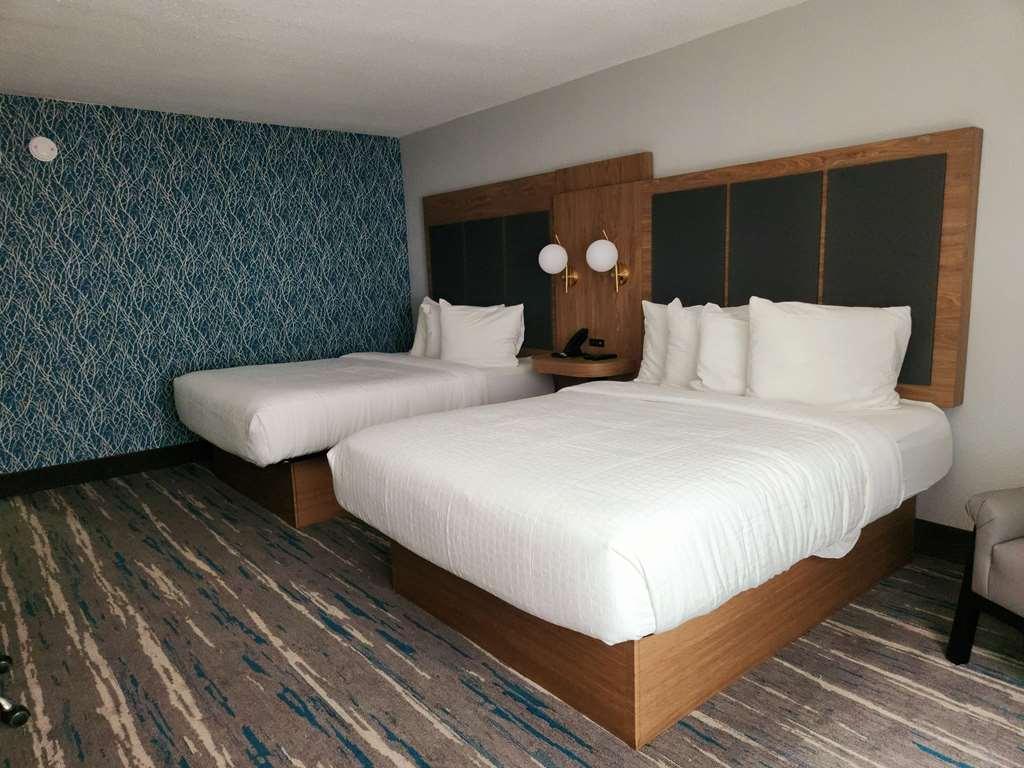 Best Western Plus Mobile Inn And Suites Стая снимка
